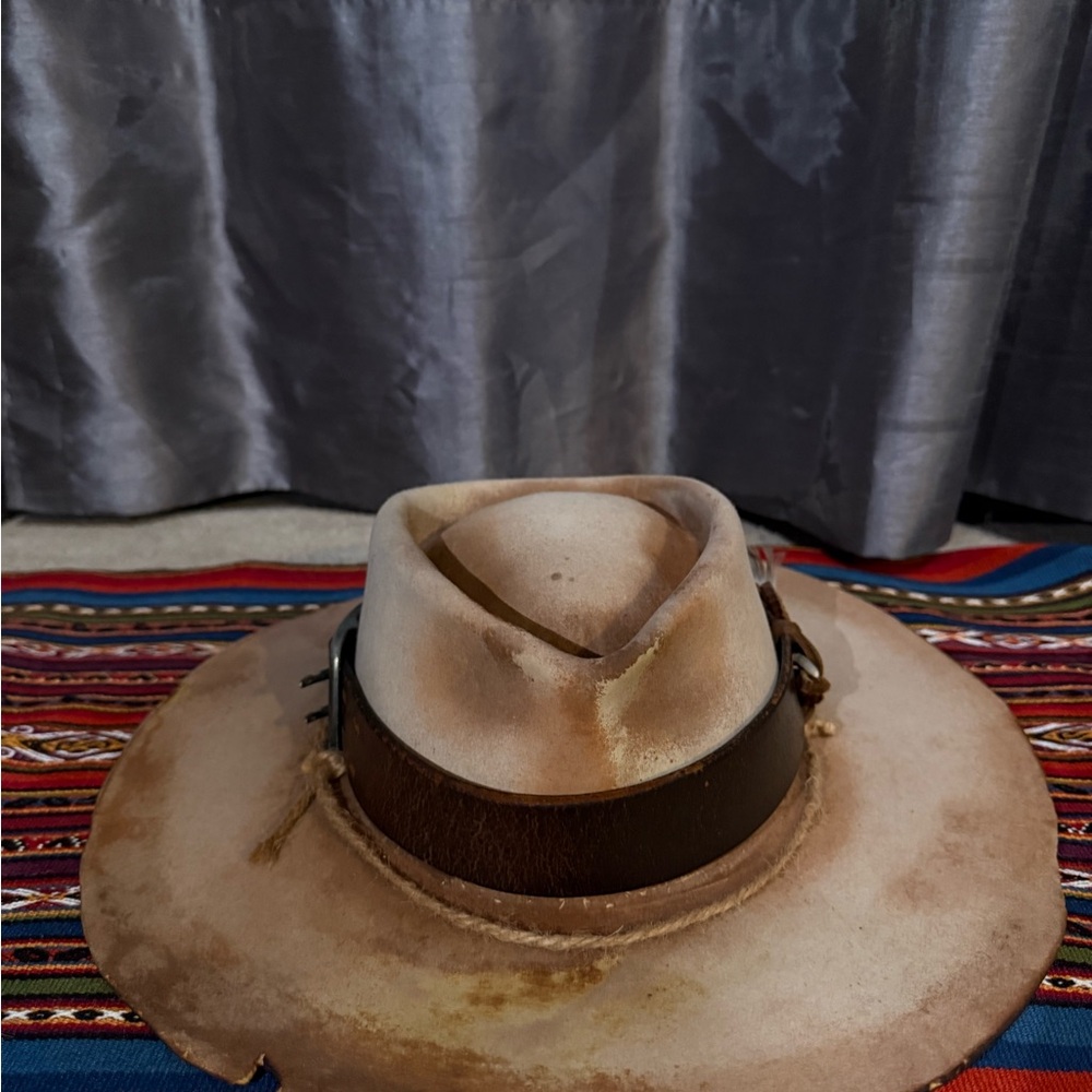 Stetson® 6X Silver Belly Felt Hat
73/8 - customized - Picture 3 of 8